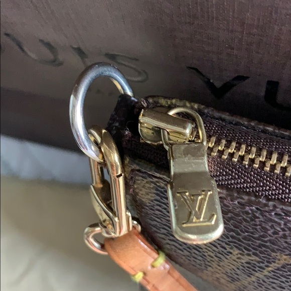 Louis Vuitton Mono Pochette Bag - Discontinued - Picture 3 of 11
